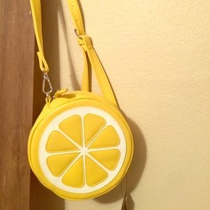 Lemon circle purse